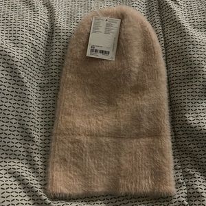 NWT F21 FUZZY BEANIE